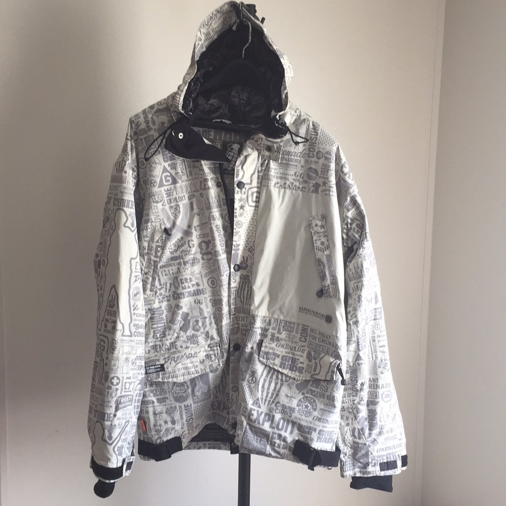 GRENADE Fatigue Project Snowboarding Jacket Medium